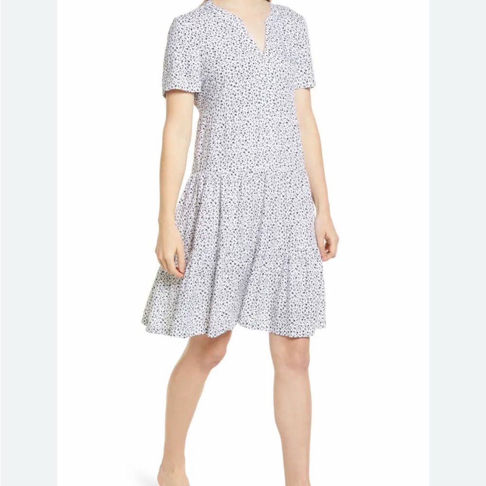 White Floral V-Neck Tiered Short Sleeve Dress
